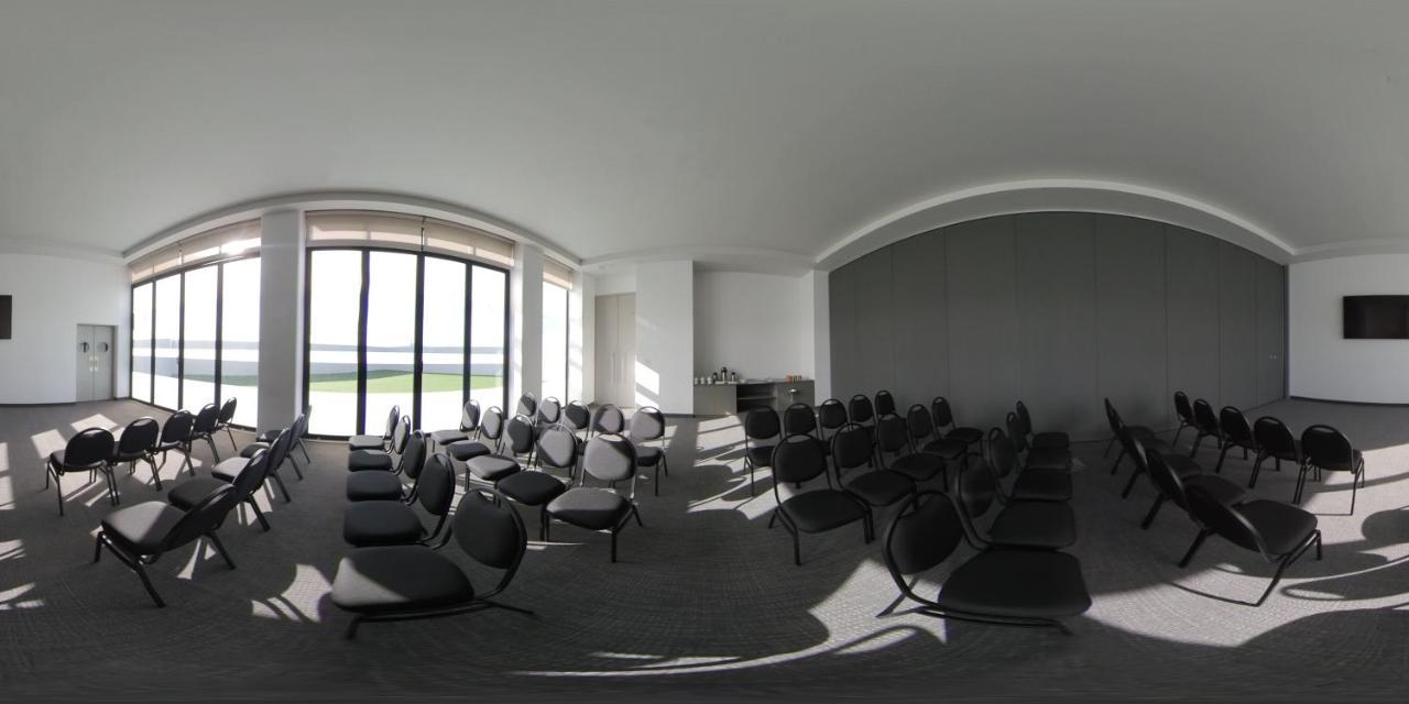 Fiesta Inn Guadalajara Aeropuerto Las Pintas Экстерьер фото