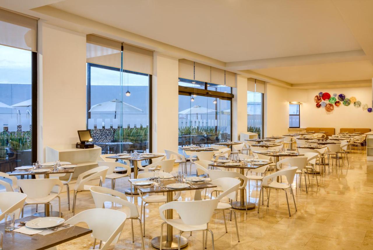 Fiesta Inn Guadalajara Aeropuerto Las Pintas Экстерьер фото