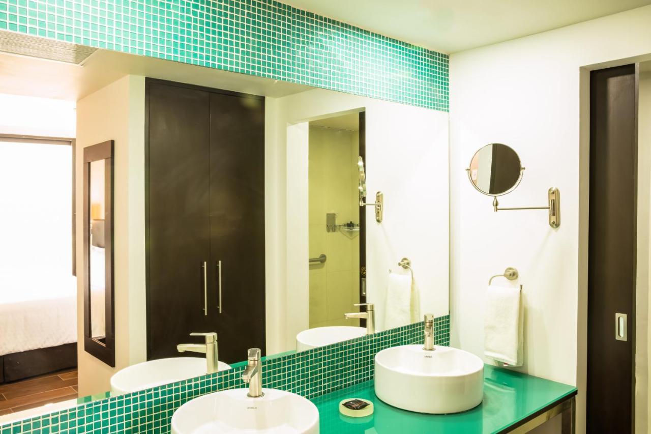 Fiesta Inn Guadalajara Aeropuerto Las Pintas Экстерьер фото