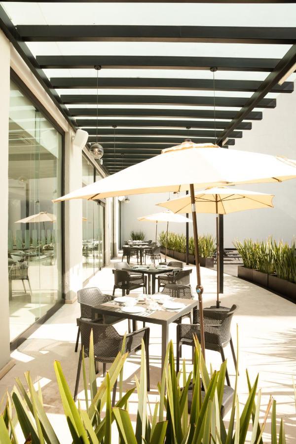 Fiesta Inn Guadalajara Aeropuerto Las Pintas Экстерьер фото