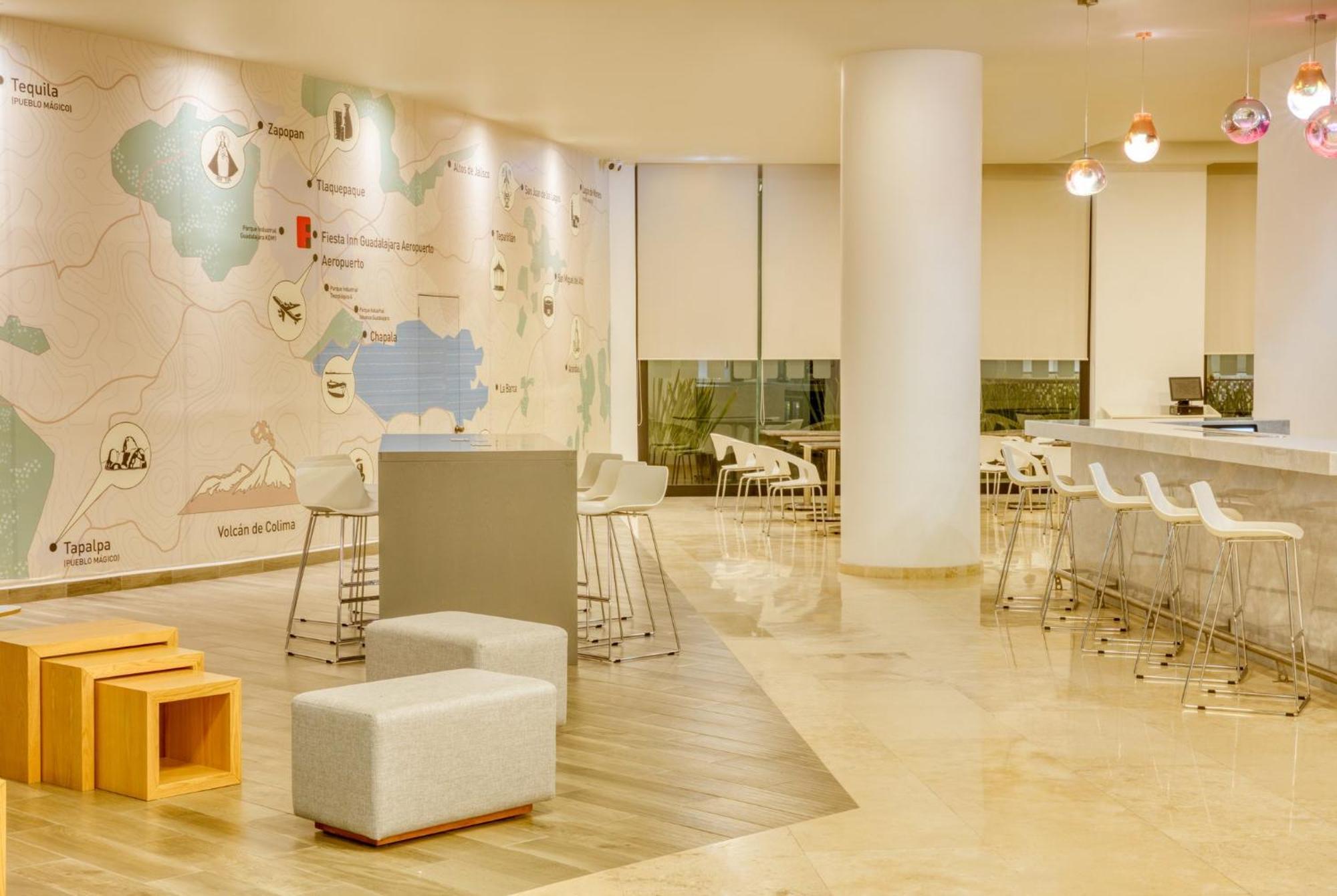 Fiesta Inn Guadalajara Aeropuerto Las Pintas Экстерьер фото